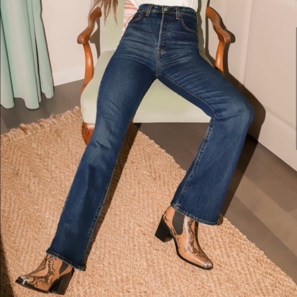 Levi’s Premium Ribcage Boot Cut Jeans: High Key  Dark Wash 32 - Picture 3 of 13